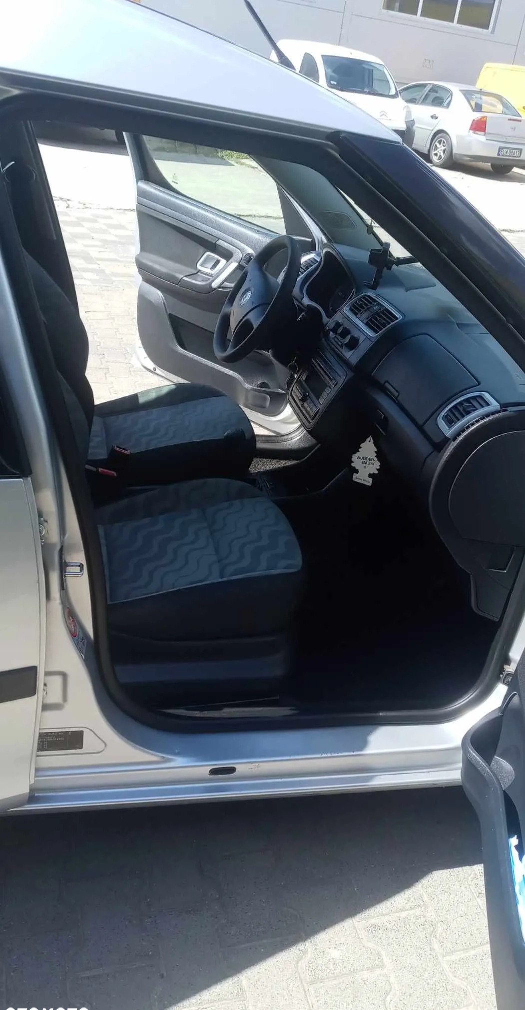 Volkswagen Polo cena 29900 przebieg: 139000, rok produkcji 2014 z Ożarów małe 277
